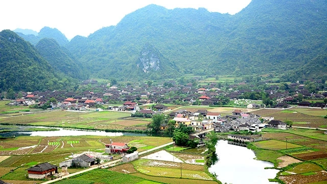 Xã nhà sàn Quỳnh Sơn nhìn từ trên cao.