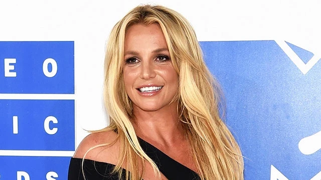 Britney Spears đáp trả anti-fan