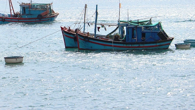 Một số ngư dân vẫn có thói quen dùng mìn đánh bắt thủy, hải sản.