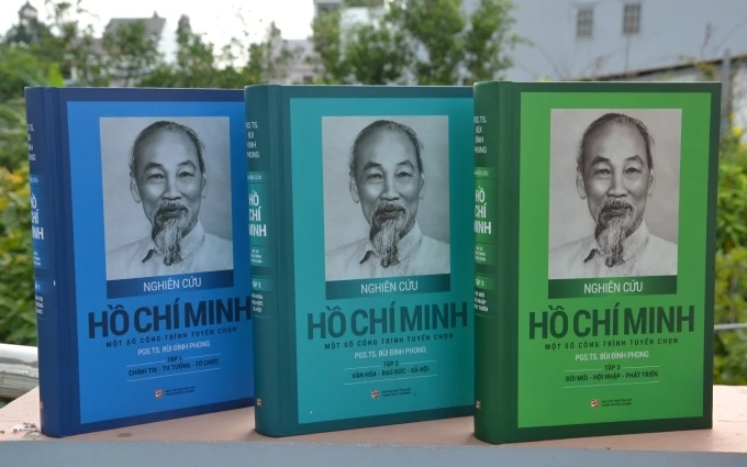 Bộ sách “Nghiên cứu Hồ Chí Minh - Một số công trình tuyển chọn” được kết cấu thành ba tập. 
