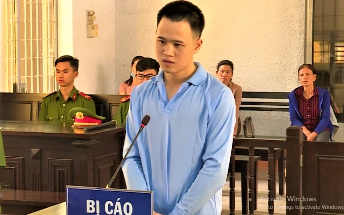 Bị cáo Nguyễn Thanh Hiếu tại phiên tòa.