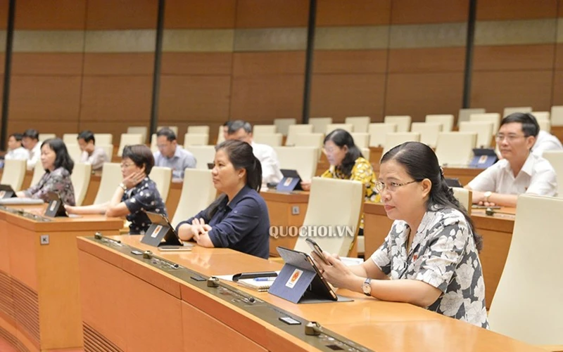 Đại biểu Quốc hội tại phiên thảo luận ngày 26-5. Ảnh: Quochoi.vn