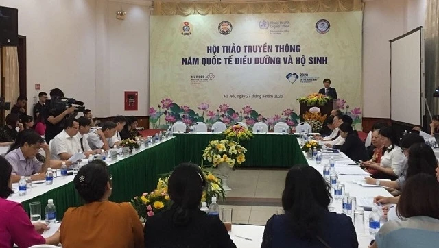 Chủ tịch Hội điều dưỡng Việt Nam Phạm Đức Mục phát biểu tại hội thảo.