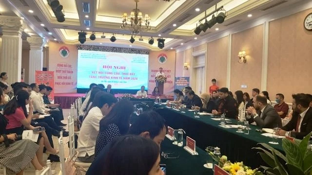 Hội nghị kết nối cung cầu thúc đẩy tăng trưởng kinh tế 2020, sáng 28-5, tại Hà Nội.