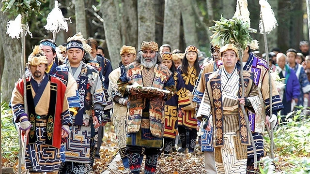 Lễ hội tảo cầu Marimo của người Ainu. Ảnh: JANESCO TRAVEL