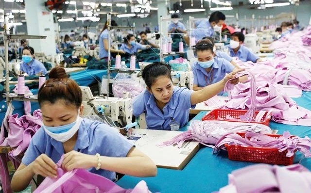 Ngành dệt may Việt Nam có cơ hội mở rộng thị trường xuất khẩu sang EU. Ảnh: ROI-TƠ
