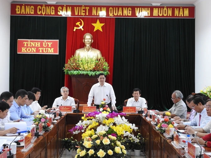 Đồng chí Phạm Minh Chính, Ủy viên Bộ Chính trị, Bí thư Trung ương Đảng, Trưởng Ban Tổ chức Trung ương phát biểu tại buổi làm việc.