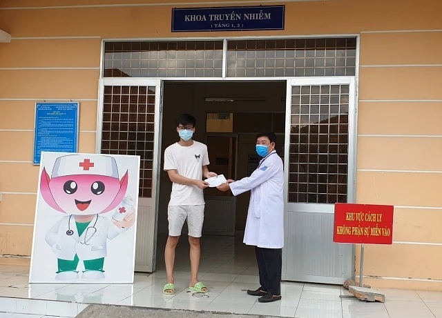 Bệnh nhân tại Bệnh viện Đa khoa Sa Đéc, tỉnh Đồng Tháp được công bố khỏi bệnh.