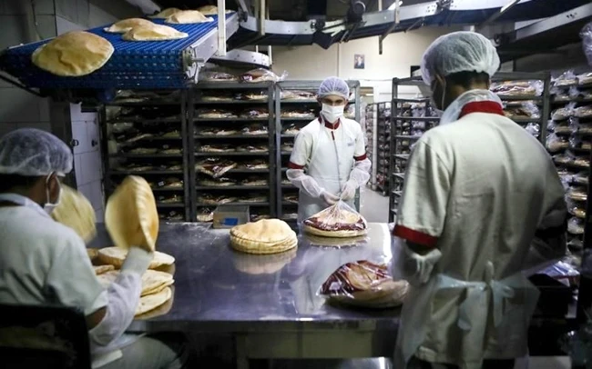 Một tiệm bánh mì ở thủ đô Bây-rút, Li-băng. Ảnh CHINA DAILY