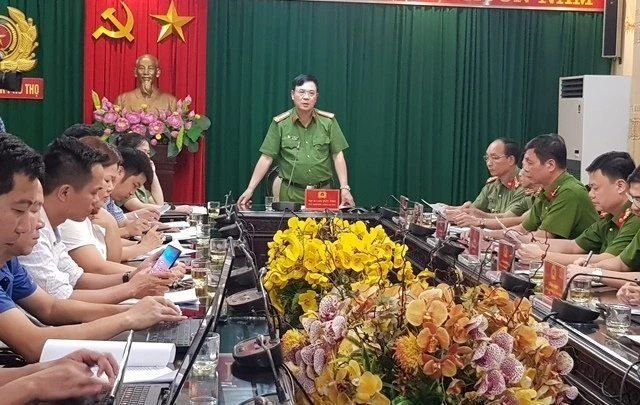 Đại tá Lưu Đức Tỉnh, Phó Giám đốc Công an tỉnh Phú Thọ thông tin cho báo chí một số vụ án đã được phá trong thời gian qua.