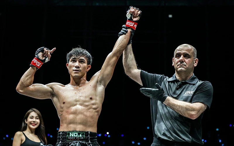 Võ sĩ MMA Nguyễn Trần Duy Nhất đang toàn thắng ở ONE Championship.