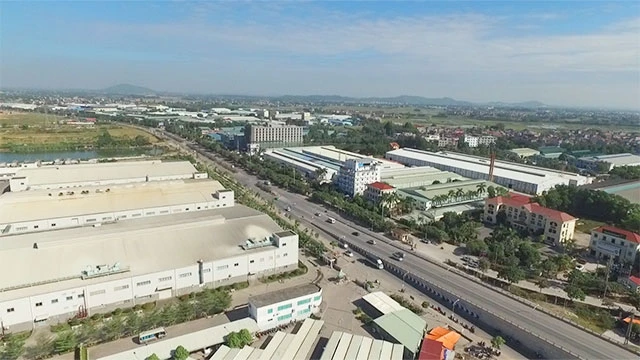 Nhiều khu công nghiệp ở tỉnh Bắc Giang có cơ sở hạ tầng tốt, giao thông thuận tiện. Ảnh: HỮU TUẤN