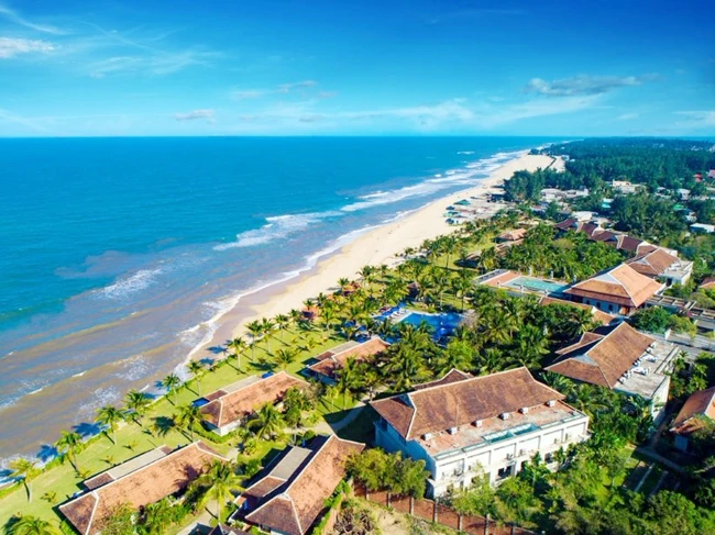 Thừa Thiên Huế thu hút các dự án du lịch cao cấp đầu tư vào khu vực ven biển.