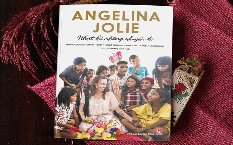 Tự truyện về hành trình đặc biệt của Angelina Jolie
