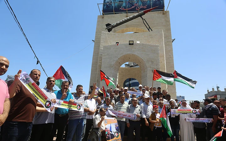 Người dân ở dải Ga-da phản đối kế hoạch sáp nhập Bờ Tây của I-xra-en. Ảnh Getty Images