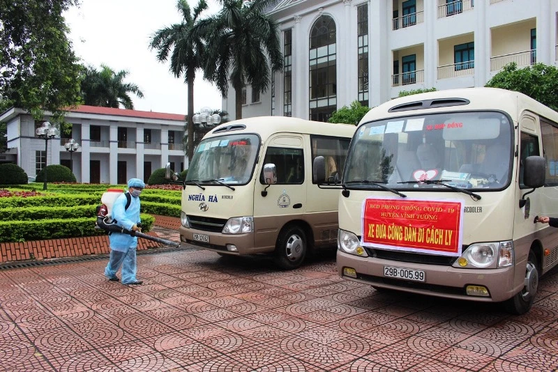 Vĩnh Phúc đưa chín công dân đi cách ly y tế tại Trung tâm y tế huyện Vĩnh Tường.