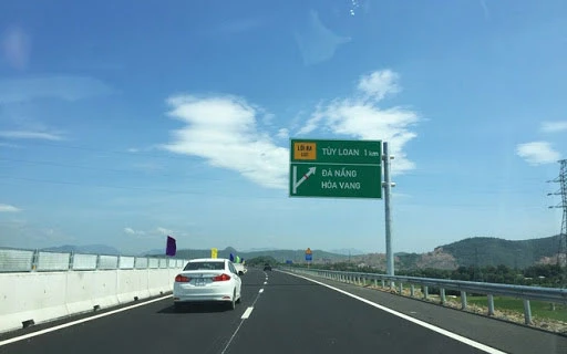 Cao tốc Đà Nẵng - Quảng Ngãi. 