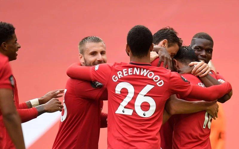 Các cầu thủ Man United mừng trận thắng Bournemouth 5-2.