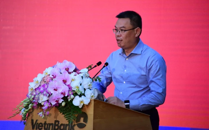 Đồng chí Lê Đức Thọ phát biểu khai mạc Hội nghị.
