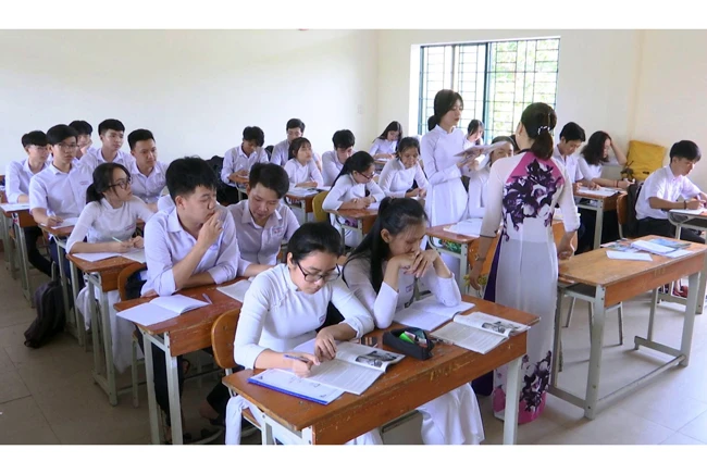 Học sinh Trường THPT Cẩm Lệ (quận Cẩm Lệ, TP Đà Nẵng) trong giờ học.