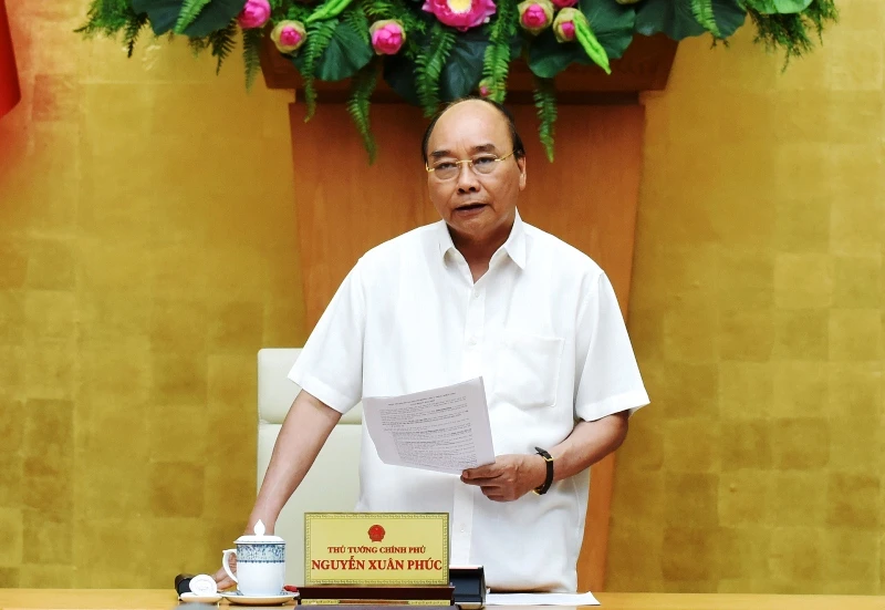 Thủ tướng Nguyễn Xuân Phúc phát biểu ý kiến tại phiên họp.