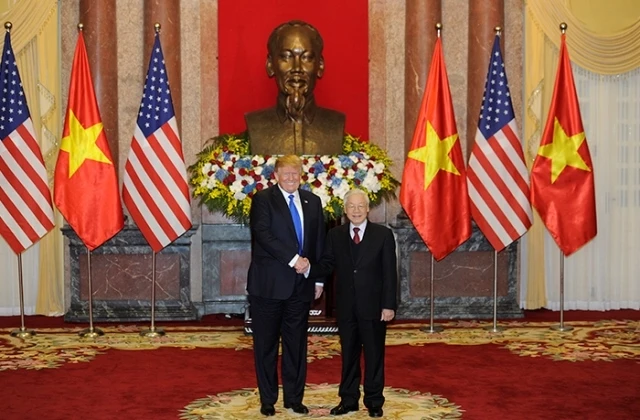 Tổng Bí thư, Chủ tịch nước Nguyễn Phú Trọng tiếp Tổng thống Mỹ Donald Trump. (Ảnh: ĐĂNG KHOA)