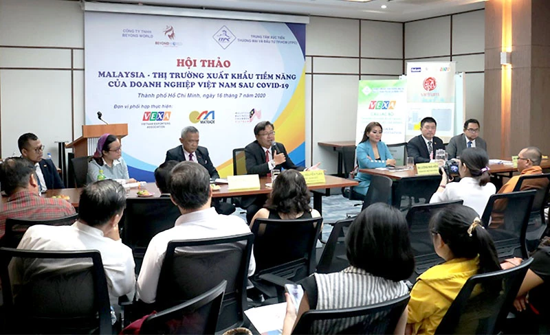 Hội thảo “Malaysia - Thị trường xuất khẩu tiềm năng của doanh nghiệp Việt Nam sau Covid-19”. 