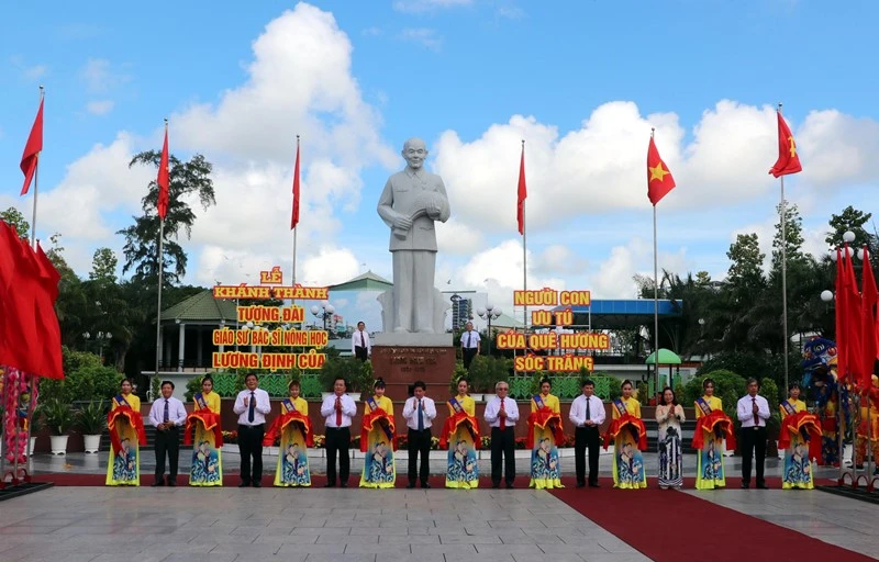 Lễ khánh thành công trình tượng đài GS,BS Lương Định Của.