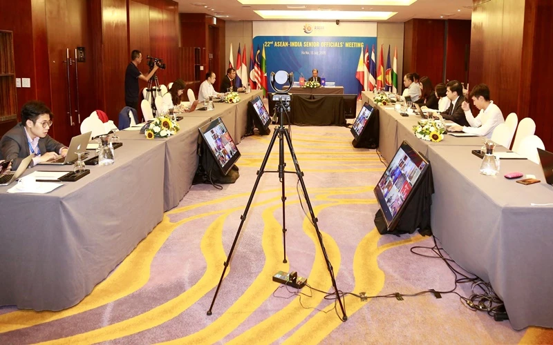 Thứ trưởng Ngoại giao Nguyễn Quốc Dũng, Trưởng SOM ASEAN của Việt Nam tham dự hội nghị .(Ảnh: Trung Hiếu)