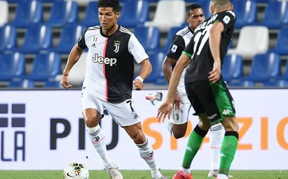 Cristiano Ronaldo đã có một trận đấu “im hơi lặng tiếng” trước Sassuolo. (Ảnh: Reuters)