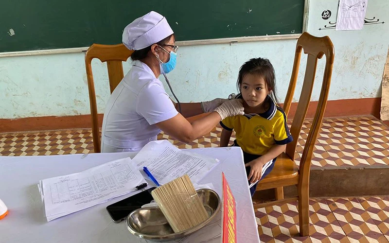 Trẻ em tỉnh Gia Lai được tiêm bổ sung vaccine Td.