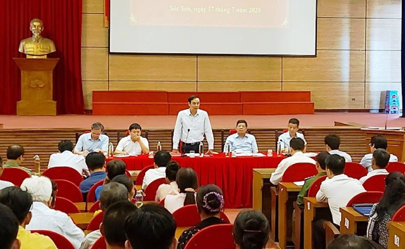 Phó Bí thư Thành ủy Hà Nội phát biểu tại buổi đối thoại. (Ảnh: NGUYỄN NHUỆ) 
