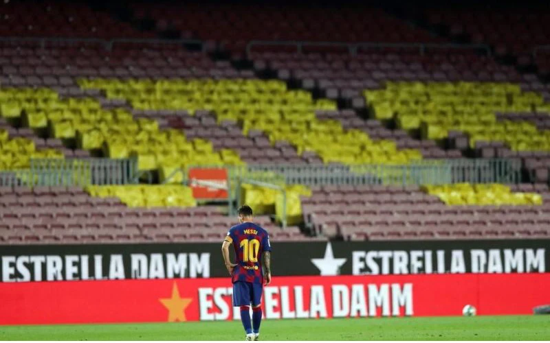 Messi thất vọng khi Barca không thể bảo vệ thành công cúp vô địch La Liga. (Ảnh: FC Barcelona)
