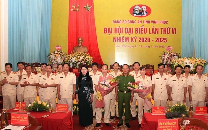 Chúc mừng Ban Chấp hành Đảng bộ Công an tỉnh nhiệm kỳ 2020-2025.