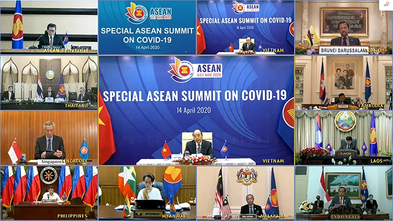 Ngày 14-4-2020, đã diễn ra Hội nghị Cấp cao đặc biệt ASEAN về ứng phó dịch bệnh Covid-19. Ðây là Hội nghị Cấp cao đầu tiên của ASEAN được tổ chức theo hình thức trực tuyến với sự tham dự đầy đủ của Lãnh đạo 10 nước thành viên ASEAN. Ảnh: asean.org