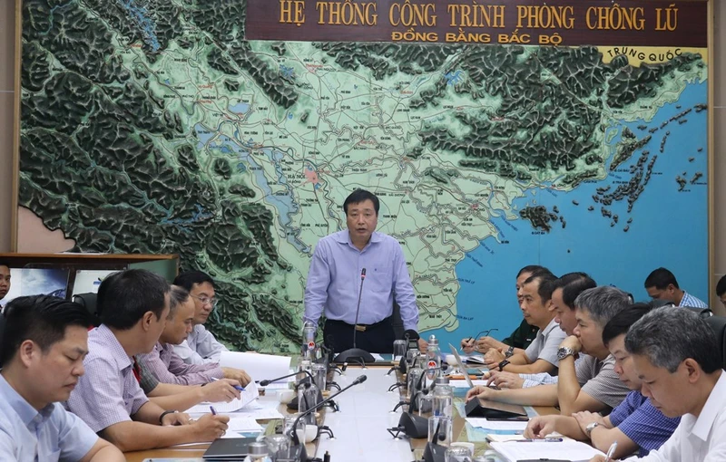 Phó trưởng Ban Chỉ đạo TƯ PCTT Trần Quang Hoài chủ trì cuộc họp.