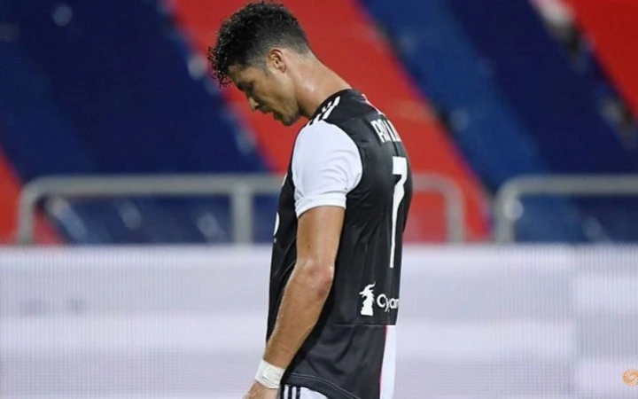 Cristiano Ronaldo thất vọng khi không thể “nổ súng” trước Cagliari. (Ảnh: Reuters)