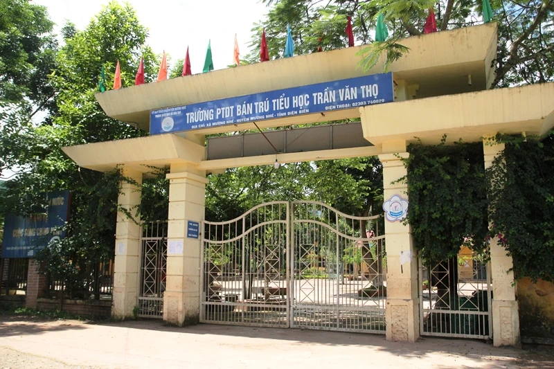 Trường Phổ thông DTBT Tiểu học Trần Văn Thọ - nơi có giáo viên đang chờ được chuyển vùng nhưng vướng Thông báo 460 của Ban Thường vụ Huyện ủy.