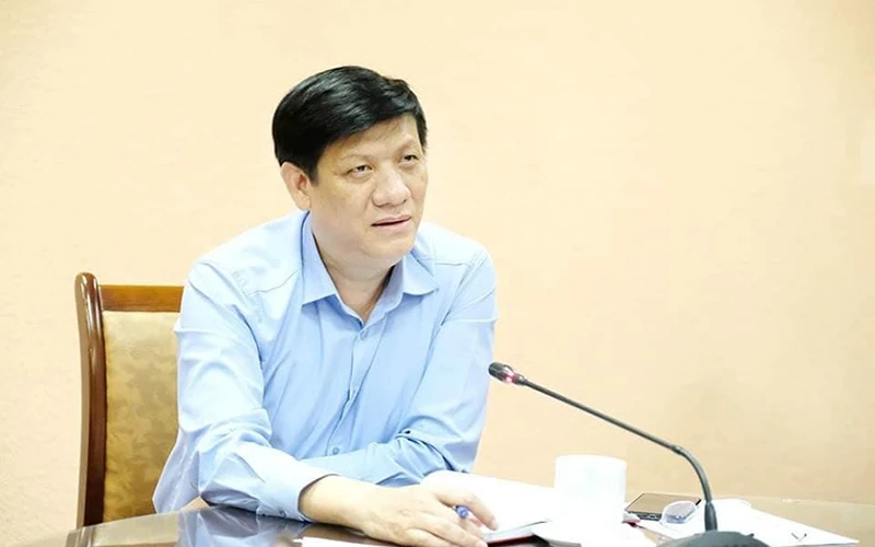 Quyền Bộ trưởng Y tế Nguyễn Thanh Long chủ trì cuộc họp.