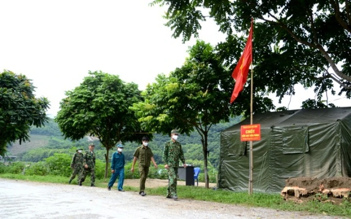 Các chiến sĩ biên phòng Đồn Trịnh Tường (Bát Xát) cắm chốt, tuần tra biên giới, ngăn chặn xuất nhập cảnh trái phép.
