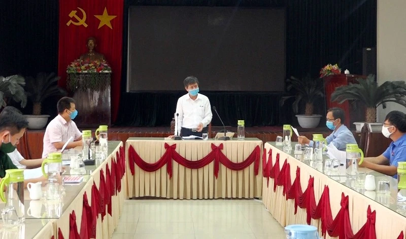 UBND huyện Thăng Bình tổ chức họp bất thường, triển khai đồng loạt các biện pháp khống chế dịch.