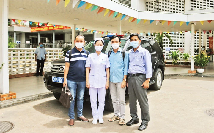  Đội phản ứng nhanh số 5 Bệnh viện Chợ Rẫy lên đường làm nhiệm vụ tại Đà Nẵng.