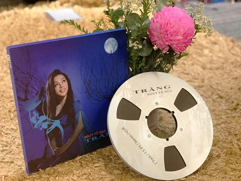 “Trăng” - album tiên phong mới của NSƯT Tố Nga