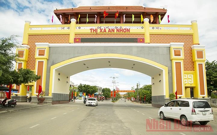 Cổng thành cửa Đông, thị xã An Nhơn, tỉnh Bình Định. Ảnh: TÔ HỒNG PHƯƠNG