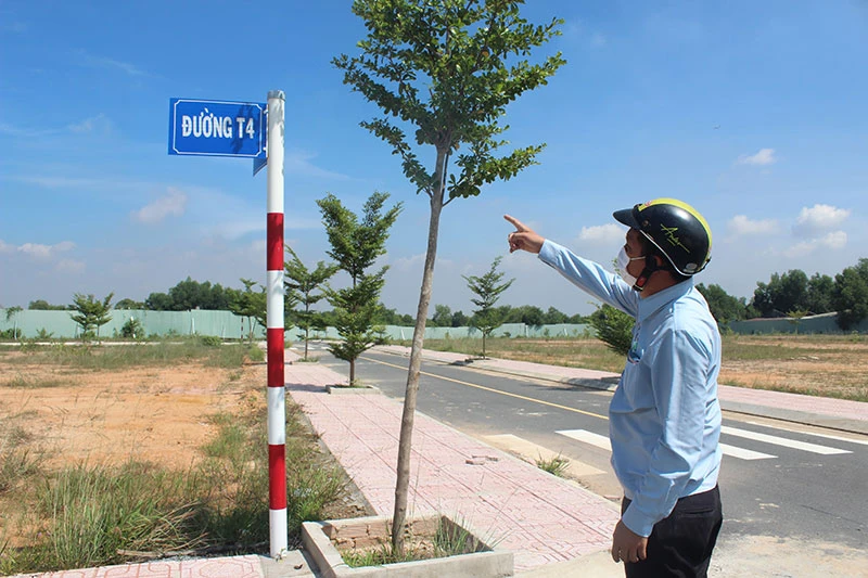 Xây dựng hạ tầng trái phép ở một khu đất nông nghiệp để phân lô bán nền tại phường Tam Phước, TP Biên Hòa.