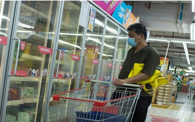 Khu vực thực phẩm đông lạnh tại một siêu thị ở Bắc Kinh, Trung Quốc, ngày 13-8. (Ảnh: Reuters) 