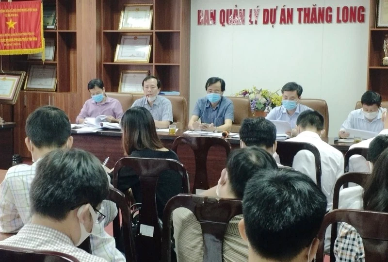 BQL dự án Thăng Long và BQL dự án 7 tổ chức gặp mặt các nhà thầu.