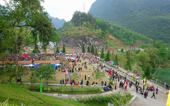 Hàng nghìn du khách tham dự Lễ hội về nguồn Pác Bó lần thứ nhất năm 2019. Ảnh: QUỐC ĐẠT