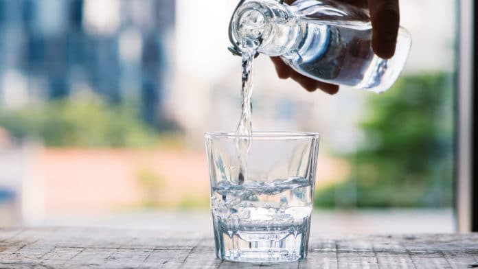 Theo WHO, 785 triệu người đang thiếu nguồn nước ngọt trên toàn cầu. Ảnh: Public Domain.
