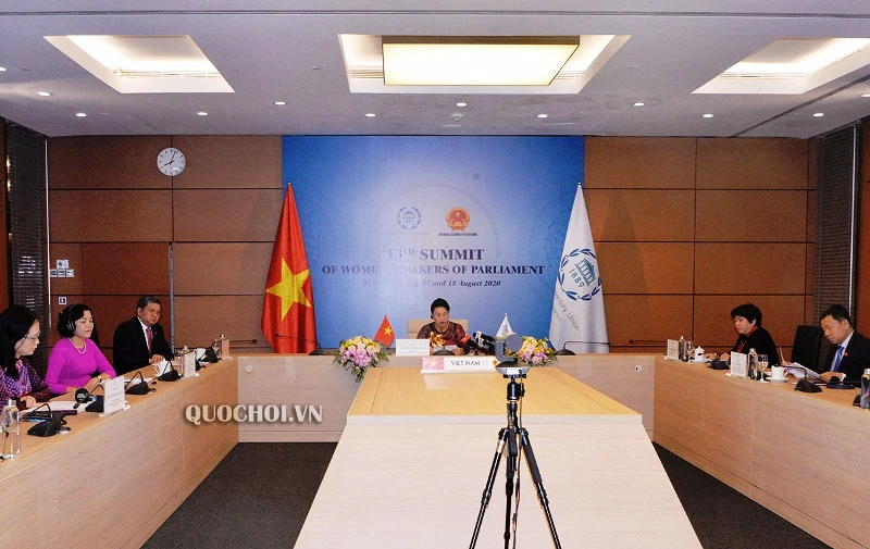 Chủ tịch Quốc hội Nguyễn Thị Kim Ngân tham dự hội nghị.
